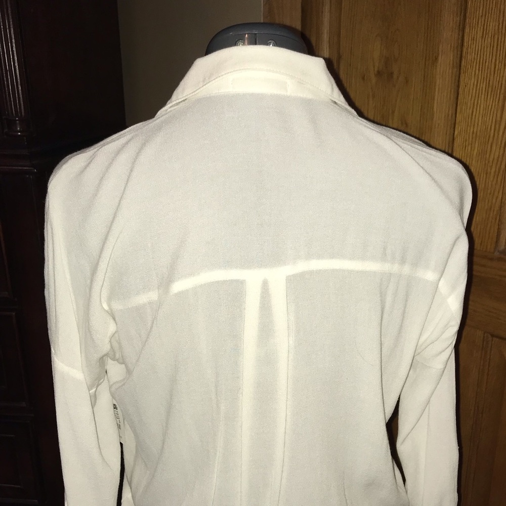 Charlotte Russe Rayon top - Picture 2 of 4